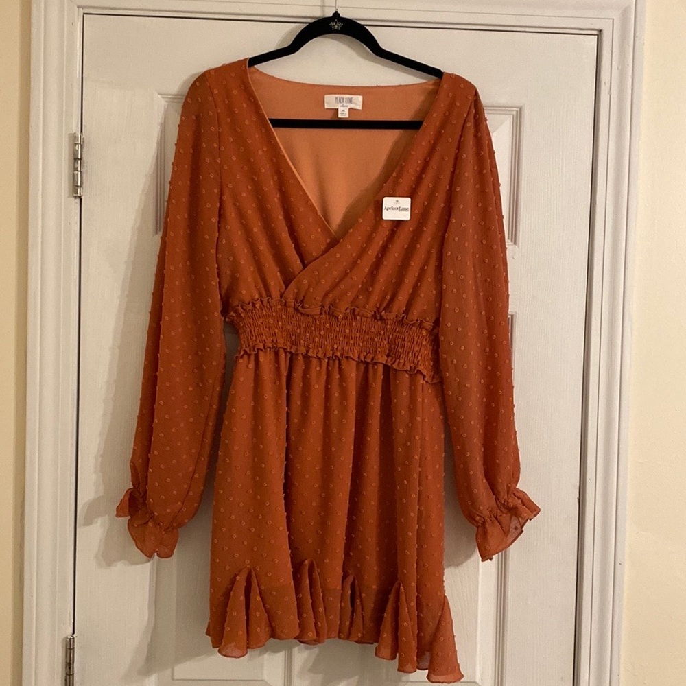 Peach love dress never worn!